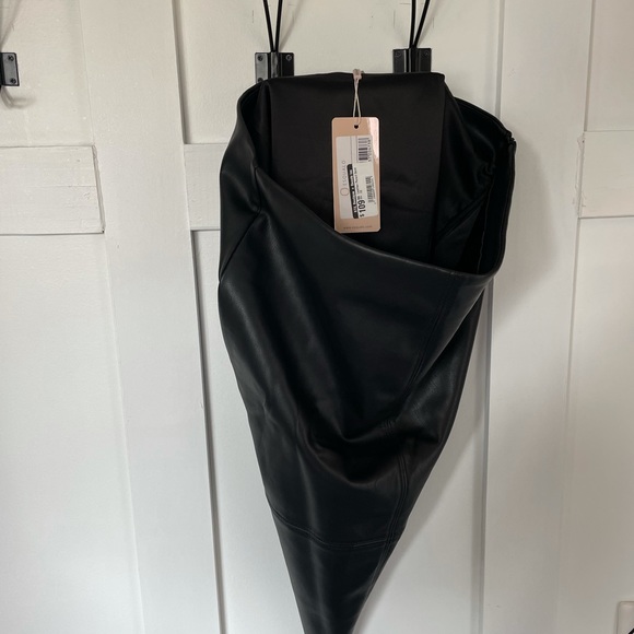 New With Tags Leather Pencil Skirt - Picture 1 of 2